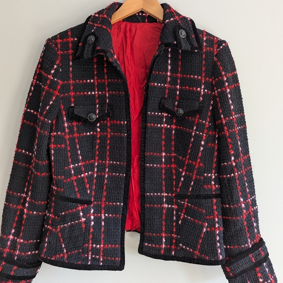 Red & Black Tweed Fitted Blazer ❤️🖤 - Picture 7 of 11
